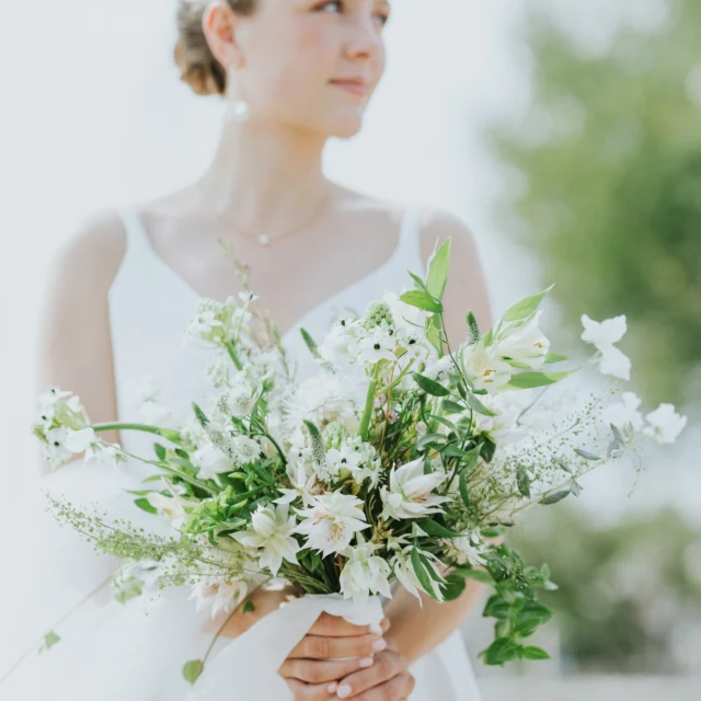 💐 Choosing the perfect bouquet is about more than just beautiful flowers—it’s about matching your style, venue, and the magic of your wedding in Puglia, Italy. 🌸 Wondering how to select the right shape, color, and seasonal blooms to enhance your look without breaking the bank? 
Our latest blog post dives into expert tips, from coordinating with your dress to balancing budget-friendly options. 
🌹 Tap the link in our highlights to explore all you need to know for a bouquet that blooms with your vision!

@assuntasimonestudio was able to capture the variety and the beauty of this amazing bouquet by @ilbocciolo_fiori 

#weddingplannerpuglia #destinationweddings #destinationweddingpuglia #pugliaeverafter #apulianwedding #apulianweddings #apuliaweddingplanner #pugliaweddingdestination #pugliawedding #pugliaweddingplanner #modernbridetobe #bridalbouquetideas #budgetweddings #weddingphotographerpuglia #weddingfloristpuglia #pugliaflowerdesigner